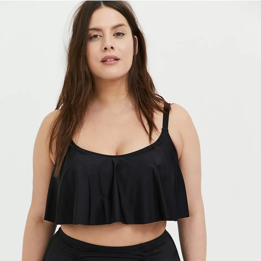 (NWT) Black Flouncy Bikini Top